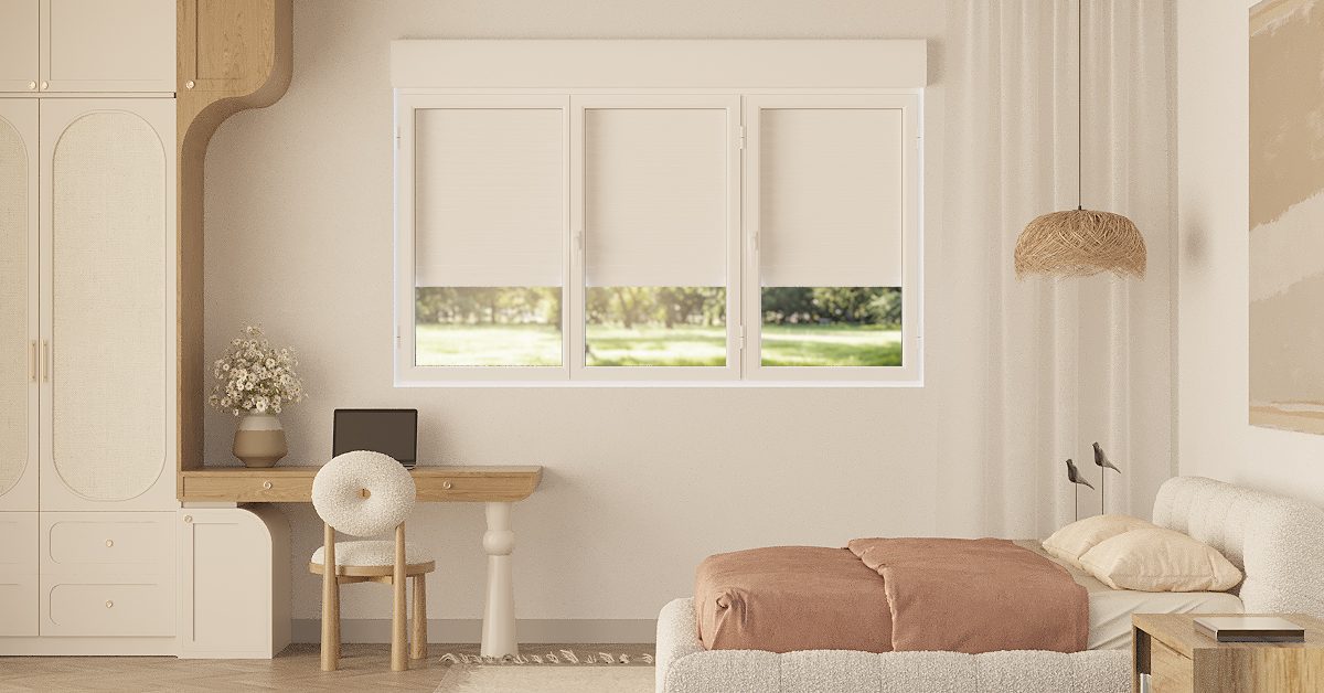  Janela PVC 3 Folhas à Medida com Estore